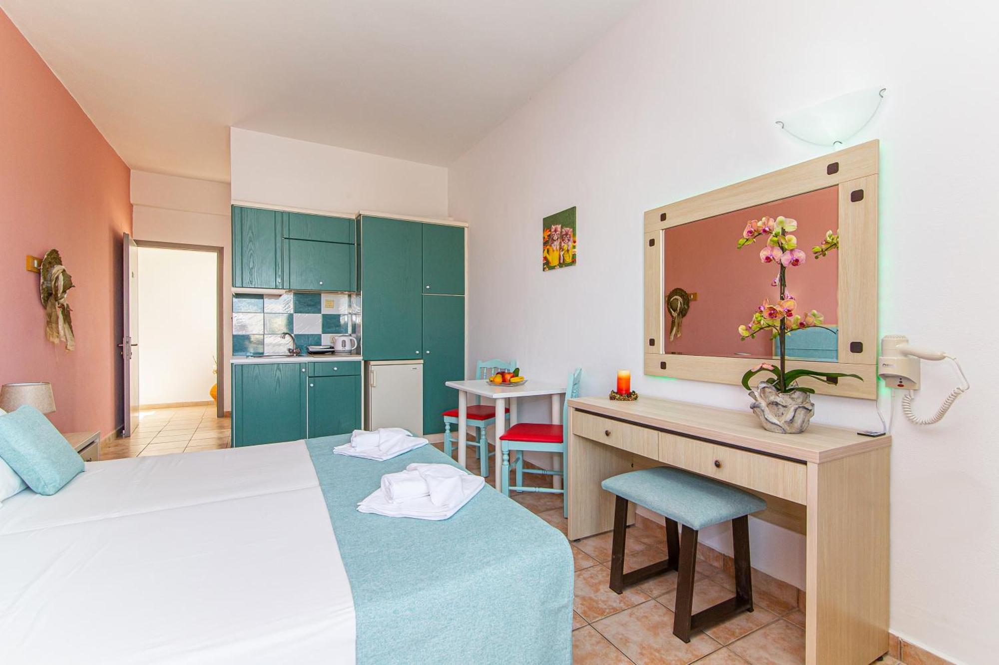 Theoni Apartments Малія Екстер'єр фото