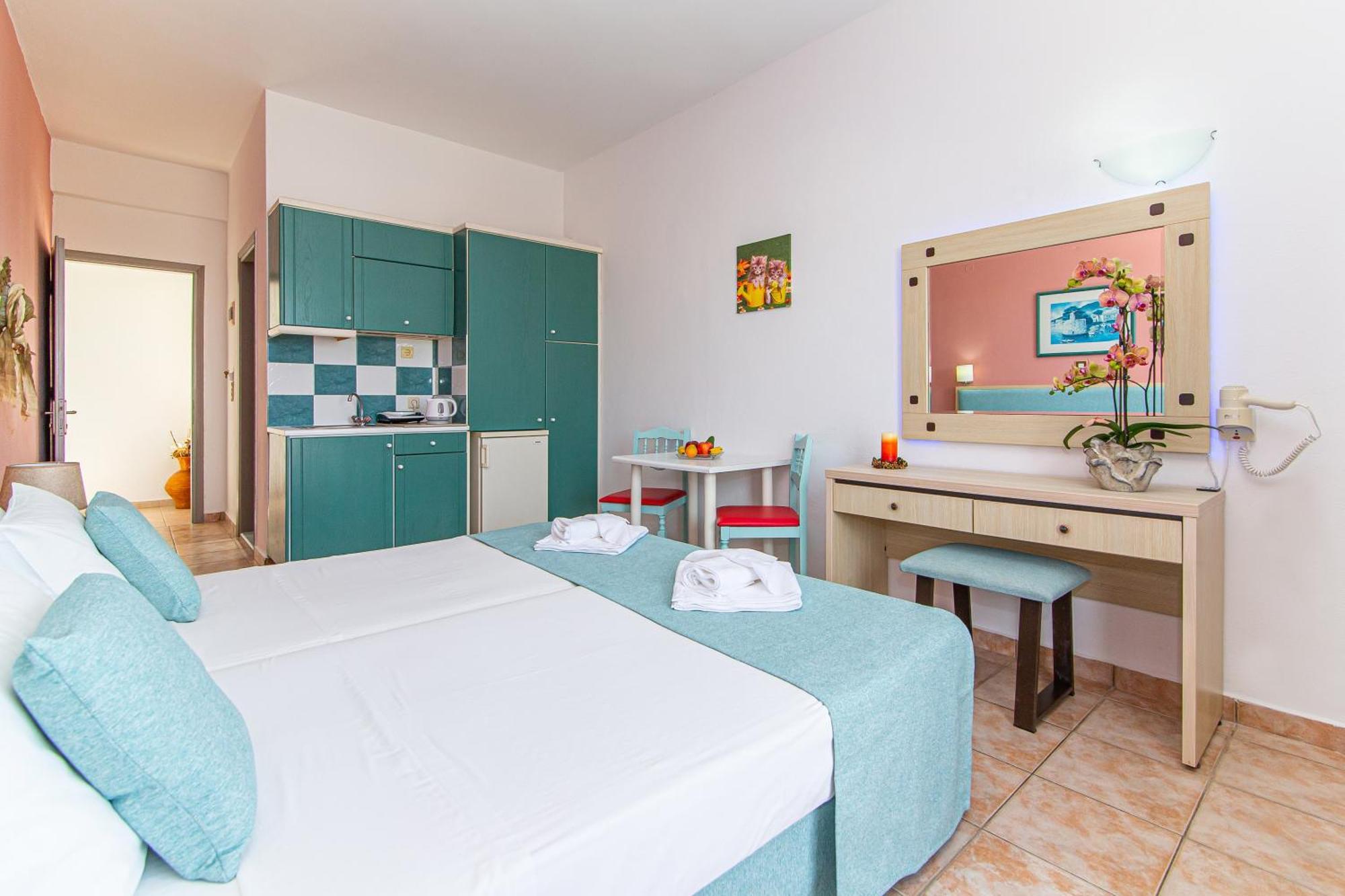 Theoni Apartments Малія Екстер'єр фото